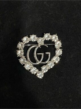 Fashion Jewelry Heart-Shaped Crystal Brooch with Double G Accent - Silver Clear